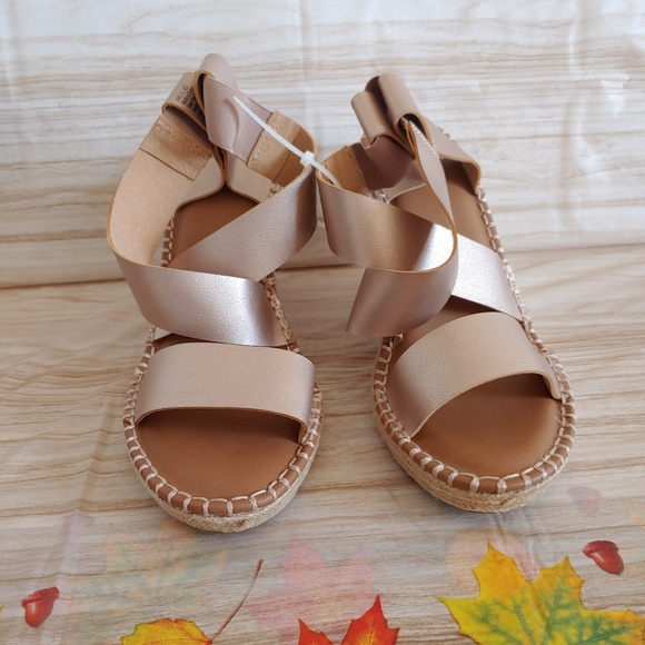 Wedges Size 8.5 - Picture 2 of 8